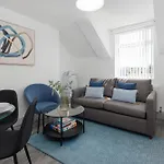 Newly Renovated Apartments In Liverpool - Extended Stay