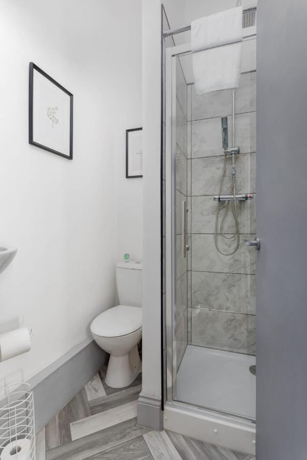 Newly Renovated In - Extended Apartment Liverpool