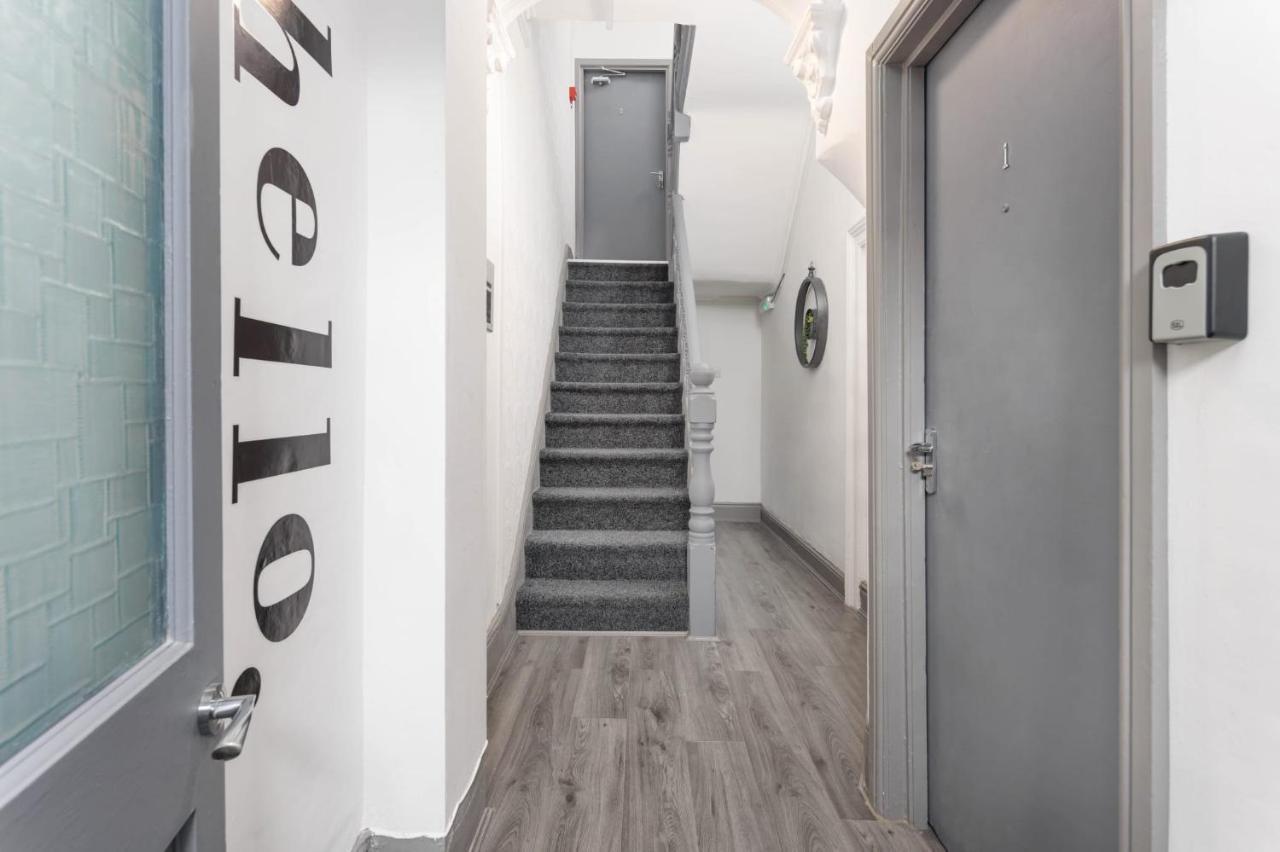Newly Renovated In - Extended Apartment *