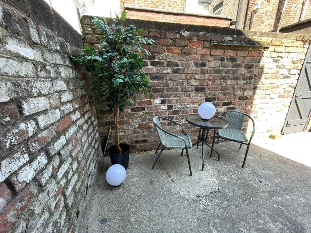 Newly Renovated In - Extended Apartment