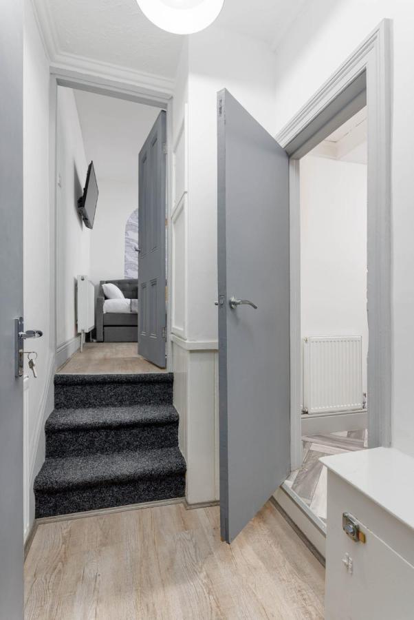 Newly Renovated In - Extended Apartment