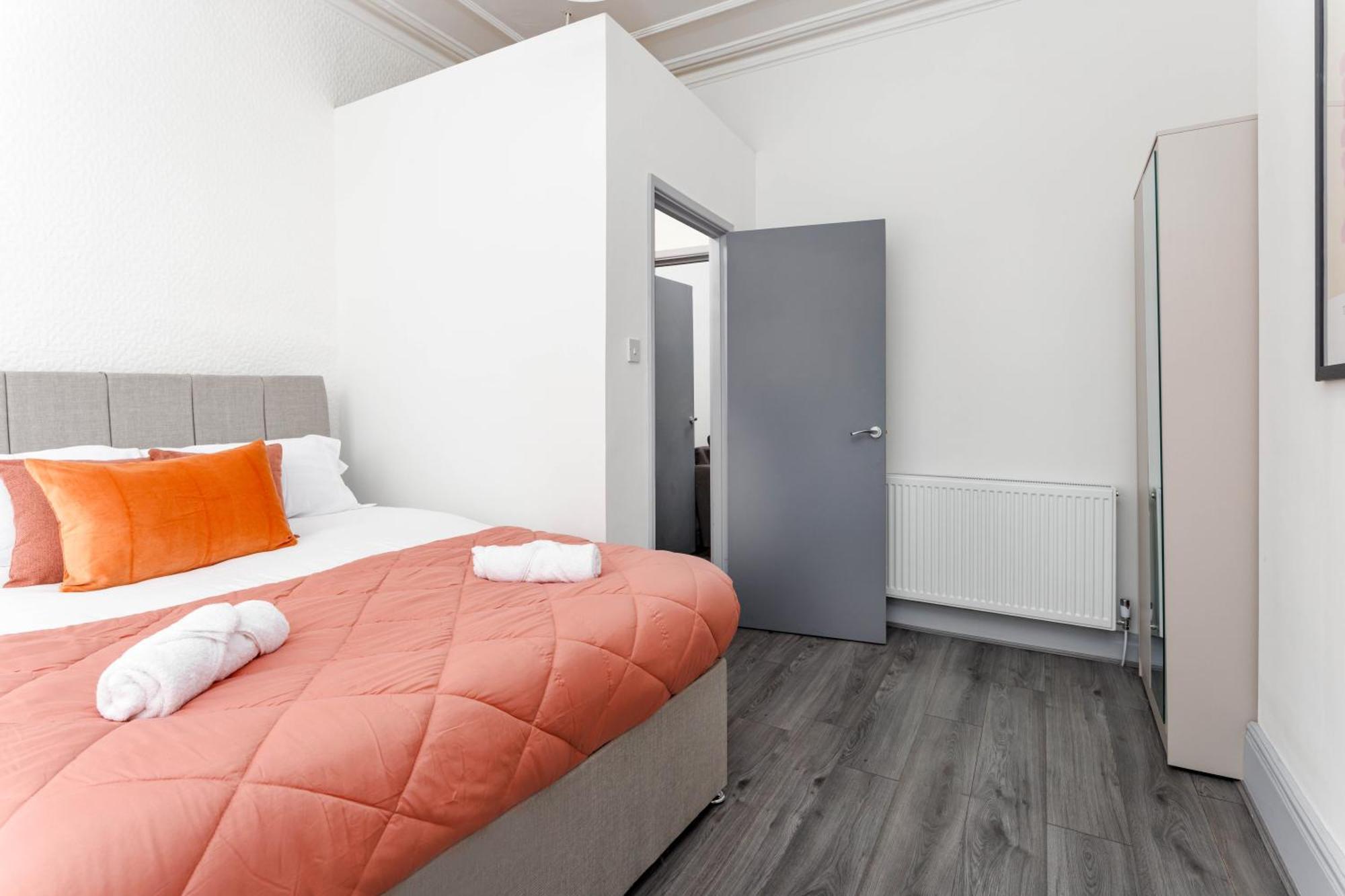Newly Renovated In - Extended * Liverpool