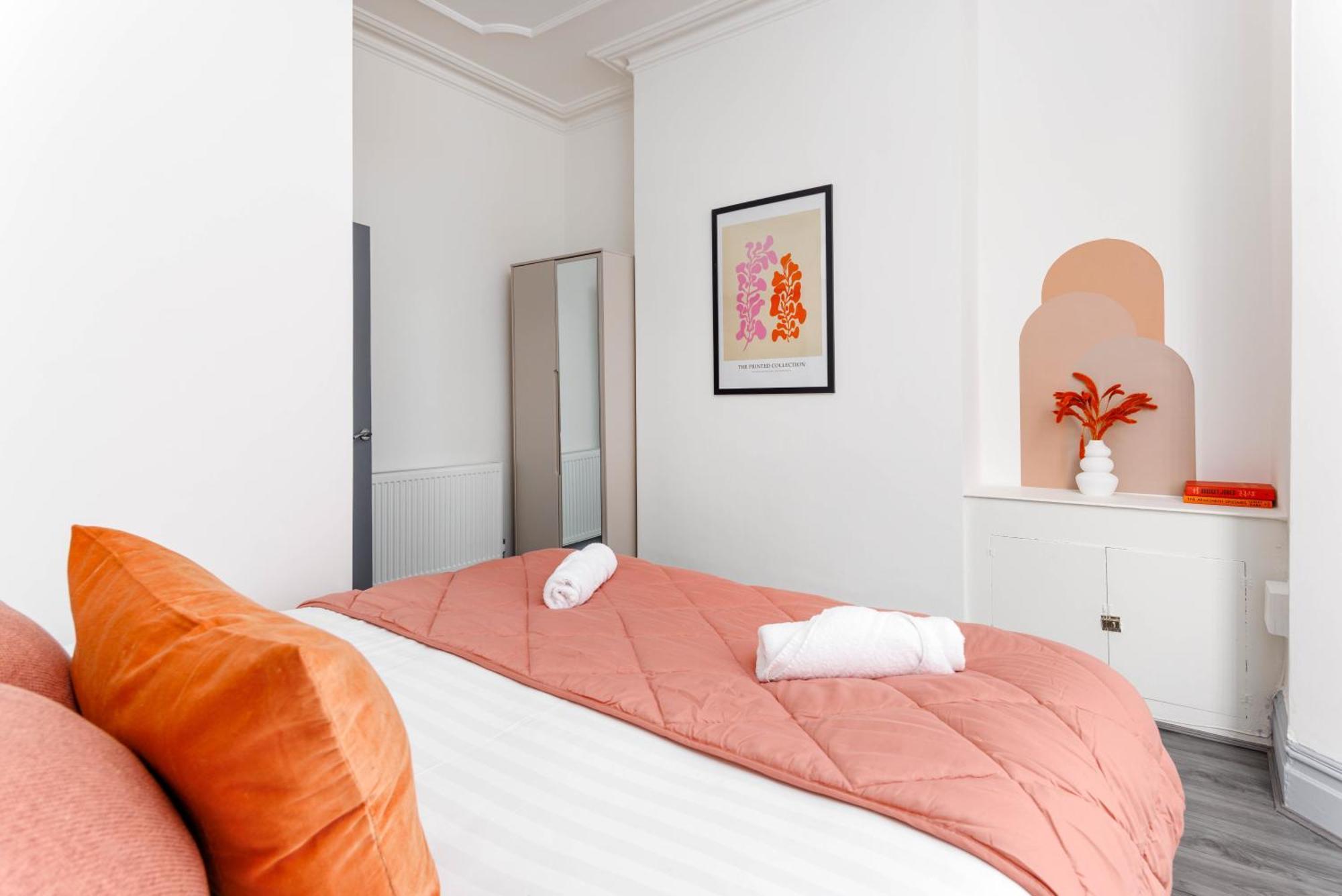 Newly Renovated In - Extended Apartment